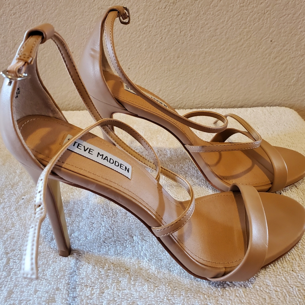 Nude Steve Madden heels